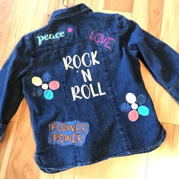 Painted Jean Jacket, Size Medium: Upcycled Denim Shirt, Rock and Roll Hippie Top - Picture 8 of 9